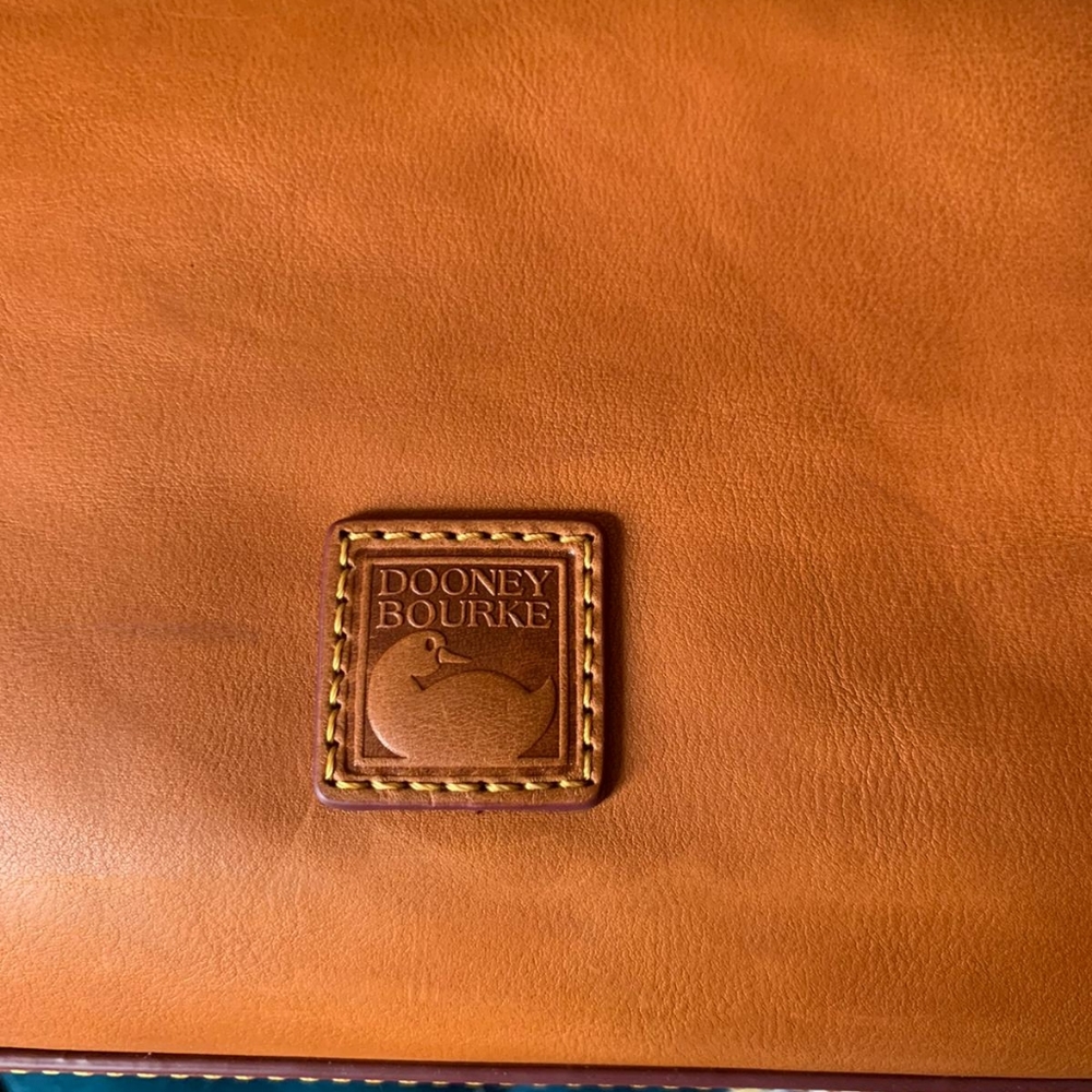 Dooney and Bourke tote